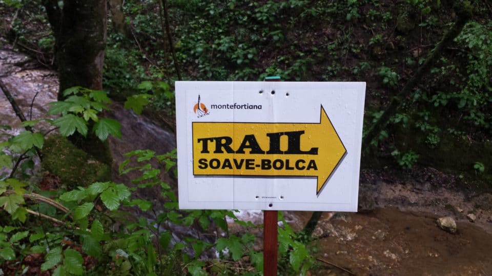 Cartello indicazione Soave Bolca