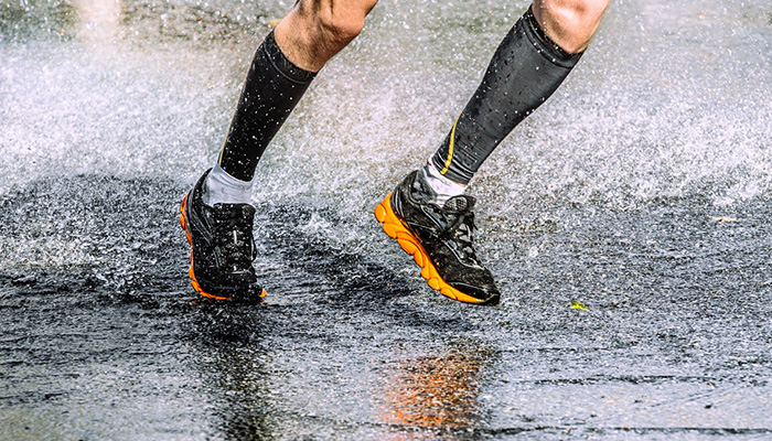 Le migliori scarpe da running per terreni molto bagnati